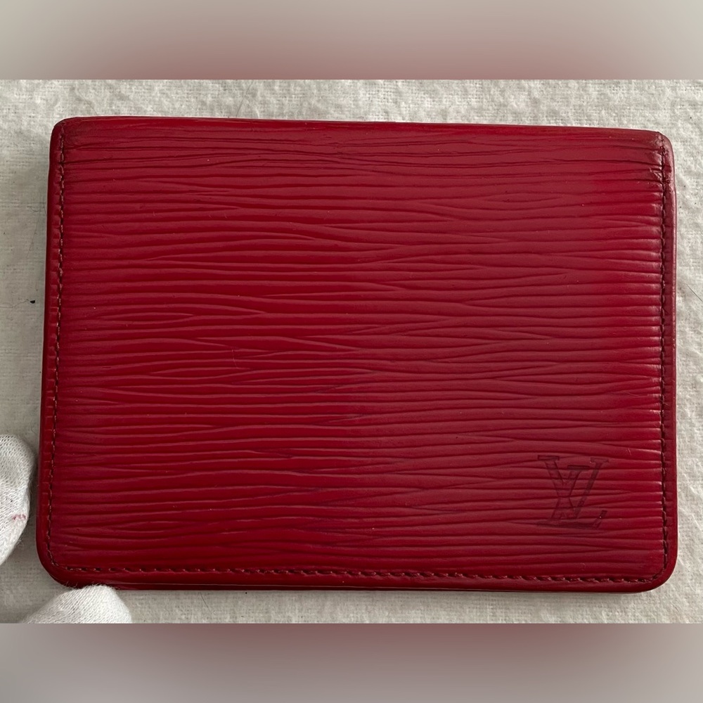 Louis Vuitton Authentic Vintage Epi Leather Card Holder in Deep Red